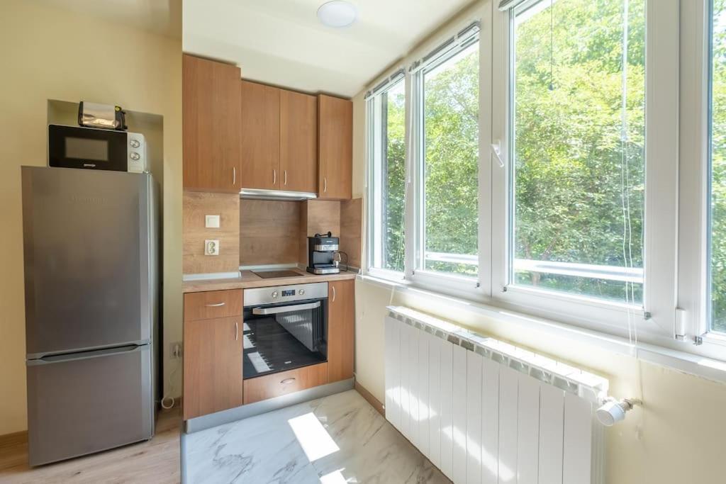 Top Location, Brand New 3 Bdrm Apt & Free Parking Софія Екстер'єр фото