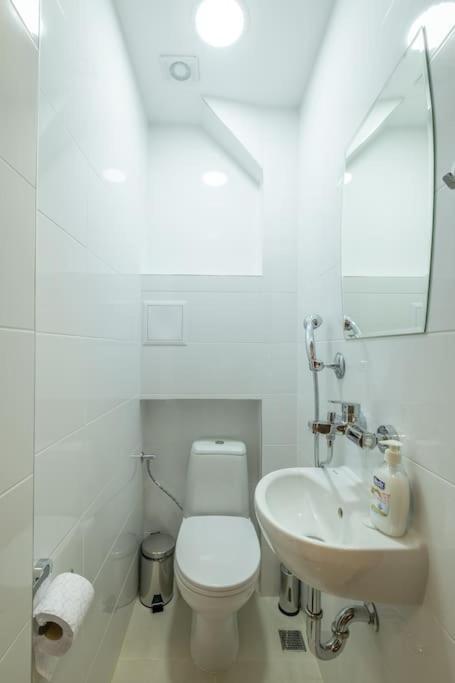 Top Location, Brand New 3 Bdrm Apt & Free Parking Софія Екстер'єр фото